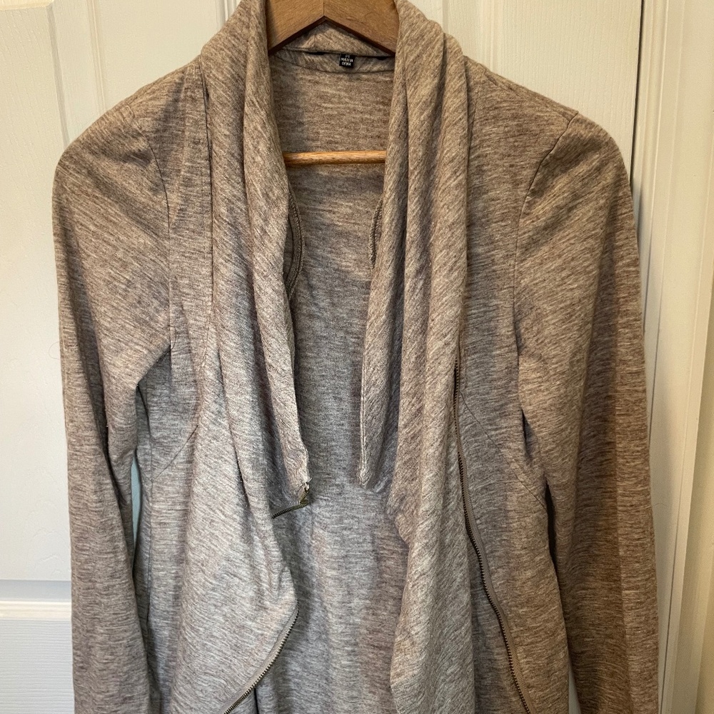 Sweet Rain Asymmetrical Zip Knit Jacket | M